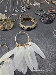 VINTAG 1970-1990 Retro Mcm JEWELRY 80 PC LOT NECKLACE BRACELET RINGS EARRINGS