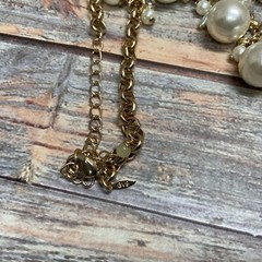 Modern Faux pearl and rhinestone beaded Avon necklace in gold tone metal