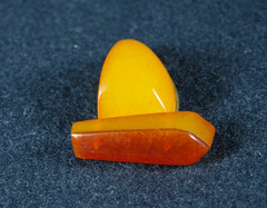 Vintage Soviet Amber Brooch. Sailboat. Kaliningrad. Made in USSR (№1218)