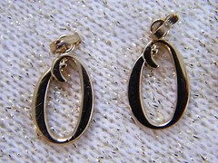 (16) MONET SIGNED ~ GOLD TONE LETTER PENDANTS ~ W, J, I, h, O, & Q