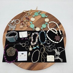 Estate Jewelry Asst Lot Of 30 Items Silver- Turquoise-Rings-Necklaces VTG #4 Set