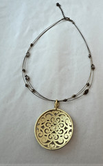 Statement Matte Gold 1990s 2000s y2k Round gold Amulet wire choker VTG Necklace