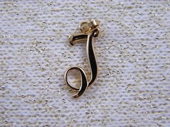 (16) MONET SIGNED ~ GOLD TONE LETTER PENDANTS ~ W, J, I, h, O, & Q