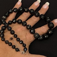 LOVELY ESTATE STERLING SILVER HAND KNOTTED FACETED ONYX 16mm BEAD NECKLACE 22”