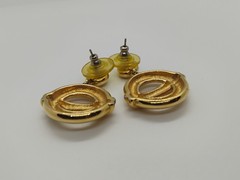 Glamorous Vintage Gold Tone Monet (c) Signed Dangling Earrings