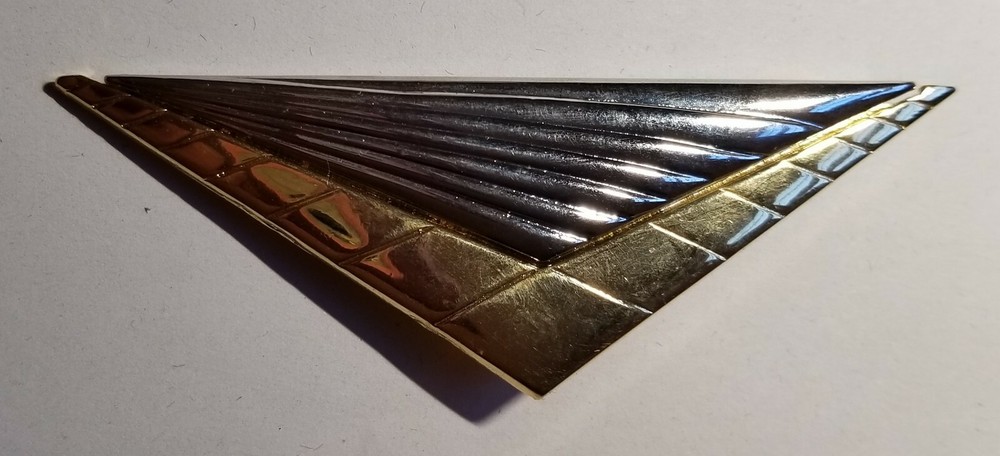 Vintage Modernist 2 Tone Brooch Pin Preowned *Estate*Good Condition Nice Quality