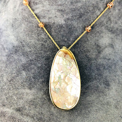 Lauren Conrad Mother Of Pearl Crackle Pendant Necklace Pink Iridescent 16″