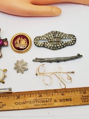 Vintage Brooch Estate Jewelry Brooch Lot For Repair!(26)