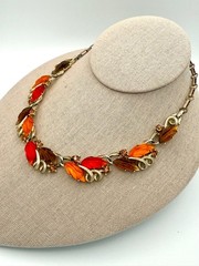 Mid Century Jelly Lucite Lisner autumn leaves and rhinestone choker 16″ adj.