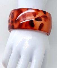 B001 Thick Leopard Animal Print Acrylic Cuff 1.35″ Wide fashion jewelry Bracelet