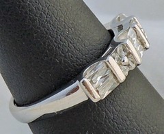 Anniversary STERLING SILVER 0.925 WHITE STONE ESTATE WEDDING BAND RING SIZE 7.25