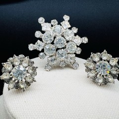 Vintage Clear Rhinestone Atomic Starburst Glam Brooch Screw Back Earrings Set