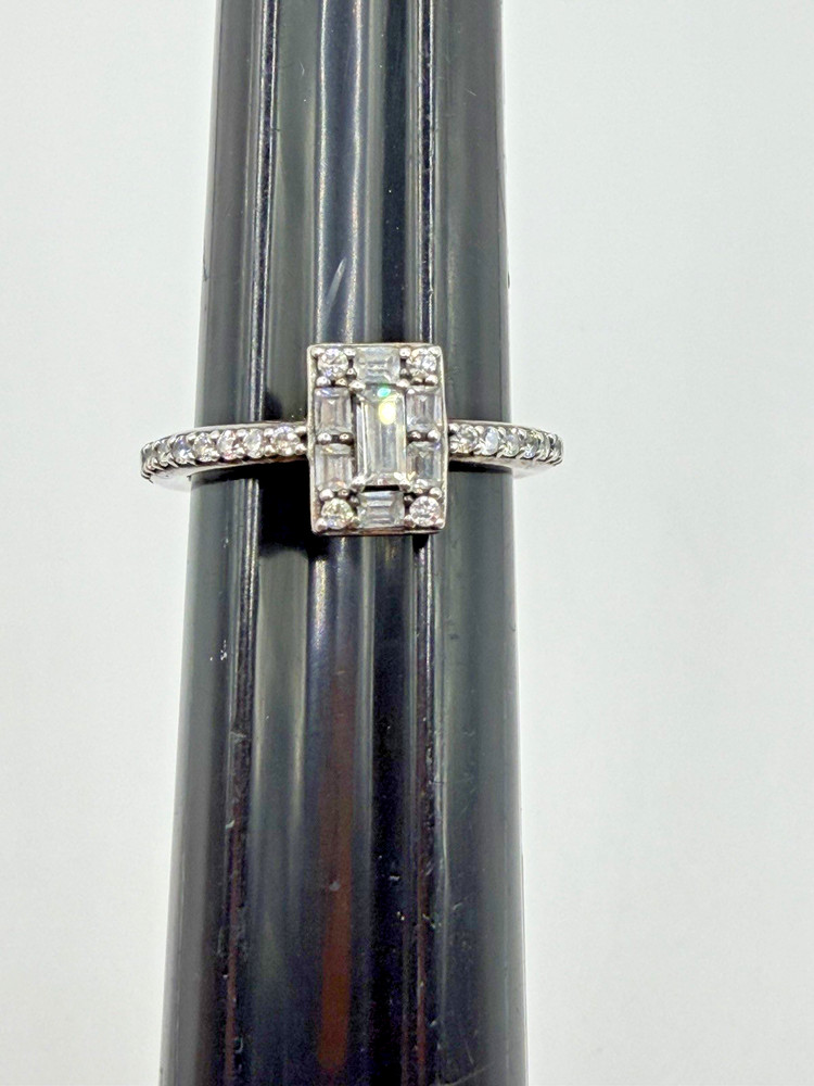 VINTAGE STERLING SILVER 925 RING WITH EMERALD CUT HALO SETTING, SIZE 5.25