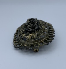 Large Antique 1920’s Victorian Three Rose Handmade Pot Metal Brooch No Brand