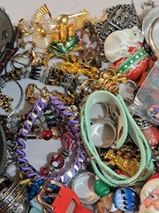 Vintage to Modern Large Lot of Mixed Unsorted Jewelry 7 Pounds