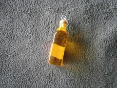 Johnnie Walker Red Label Whisky Whiskey Vtg Acrylic Bracelet Charm Pendant 2.0g