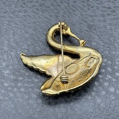 Vintage Swan Brooch Gold Tone Clear Rhinestone Bird Pin Red Eye Costume Jewelry