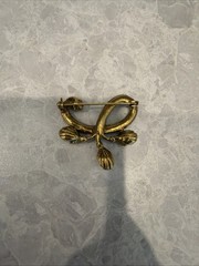 Vintage Gold Tone With Turquoise Stones And Faux Pearl Brooch