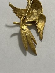 Vintage Signed Lind-Gal Parrot Brooch Gold Tone GRN Rhinestone Eyes—-(Y)