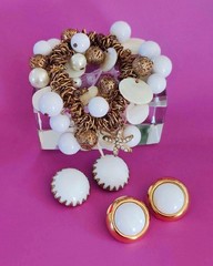 Gold Tone Starfish Statement Bracelet and Earrings Set Nautical Pearl Sea Life