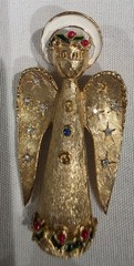 Vintage Angel Rhinestone signed ART Brooch Pin Gold Tone Stunning