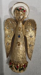 Vintage Angel Rhinestone signed ART Brooch Pin Gold Tone Stunning