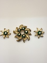 Vintage Rhinestone Brooch & Earrings Green Crystal Floral Gold Tone Demi-Parure