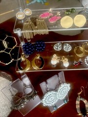 VTG Retro Boho Variety Of Earrings Lot 43 Pairs Dangle, Statement, Mixed Metals