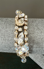 VTG. SIGNED KRAMER CLEAR RHINESTONE and CRYSTAL CHA CHA BROOCH and BRACELET SET