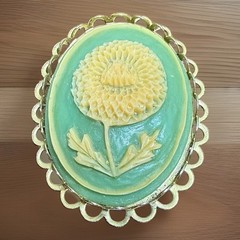 Vintage Retro Gold Tone Carved Green & Ivory Celluloid Flower Cameo Brooch