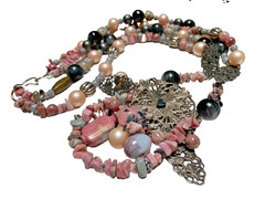 Stunning roxsann Pink Rhodonite Faux Pearl Moonglow Bead Charm Pendant Necklace