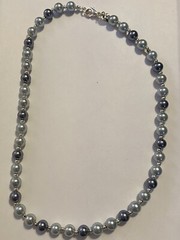 Worthington silver-tone, light grey and dark grey mirrored bead 18” necklace