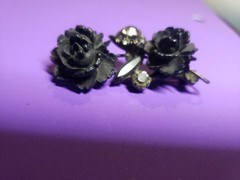 Vintage Juliana D&E Molded Plastic Rhinestone Flower Brooch Pin Mourning Jewelr