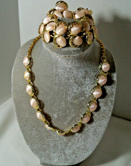 Vintage Necklace Bracelet Clip Earrings Peach or Cream Shell Links