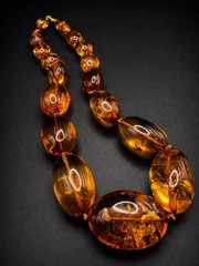 Vintage Baltic Amber Bead Necklace 51.06g Large Cognac Honey Amber Graduated
