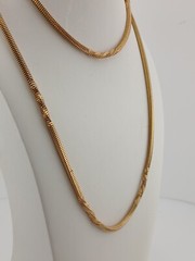 SARAH COV 1970s gold tone 32 in Unique Twist design box closure chain necklace