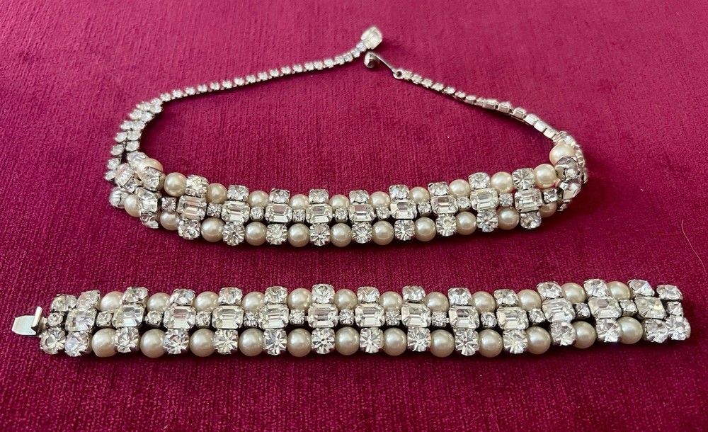 GORGEOUS SPARKLING VTG WEISS RHINESTONE & FAUX PEARL NECKLACE AND BRACELET SET