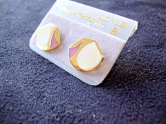 VINTAGE SAMUEL HUANG DESIGNER CLOISONNE RETRO MOD WHITE & PINK STUD EARRINGS