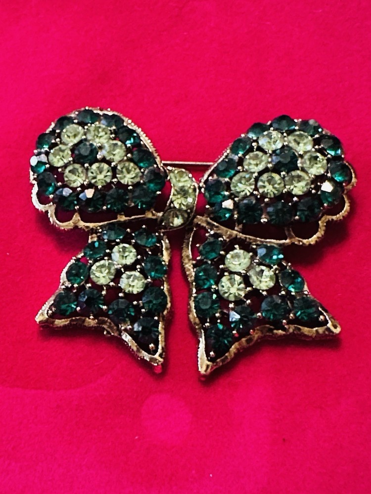 Vintage Weiss Bow Brooch Pin Green Rhinestone Irradiated