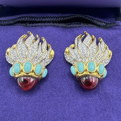 NWOT ‘94 Eternal Flame Elizabeth Taylor for Avon Clip on Earrings. Box /Dust Bag