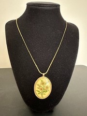 Vintage Napier Signed Triangle Cobra Link Chain Oval Floral Pendant 23″ Necklace