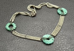 VTG Chinese Export Faux Pearl Peking Glass Donut Necklace Gold Fill Clasp READ