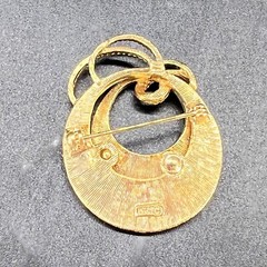 ART Arthur Pepper Brooch Pin Goldtone 1 5/8″ Abstract & Round 3D Signed Vintage