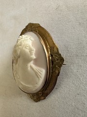 Antique 10K Gold Pink Shell Cameo Brooch Pendant Engraved Gorgeous