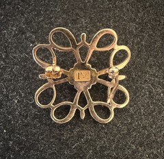 Vintage 10 K Yellow Gold Avon Service Award Pin With Natural Sapphire Stone