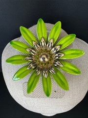 VTG 1968 Sarah Coventry “Fashion Petals” Enamel Flower Brooch Lime Green