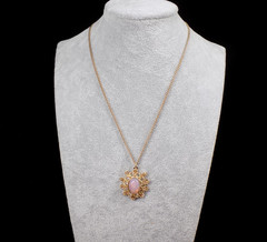 Vintage Anthony Dragon’s Breath Faux Opal Pendant Necklace Gold-tone Crystal 16″