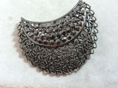 Vintage Karu Black Enamel Rhinestone Filigree Floral Crescent Brooch Pin Cm 39
