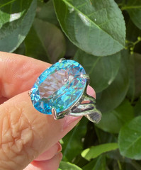 VINTAGE LARGE OVAL CUT BLUE TOPAZ SOLITAIRE RING 925 STERLING SILVER STATEMENT