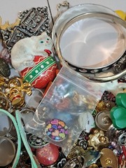 Vintage to Modern Large Lot of Mixed Unsorted Jewelry 7 Pounds